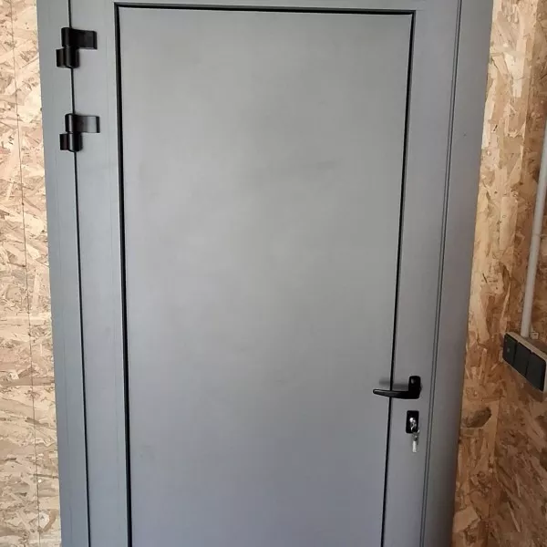 Porte intérieure technique, cadre en bois brut, finition mate
